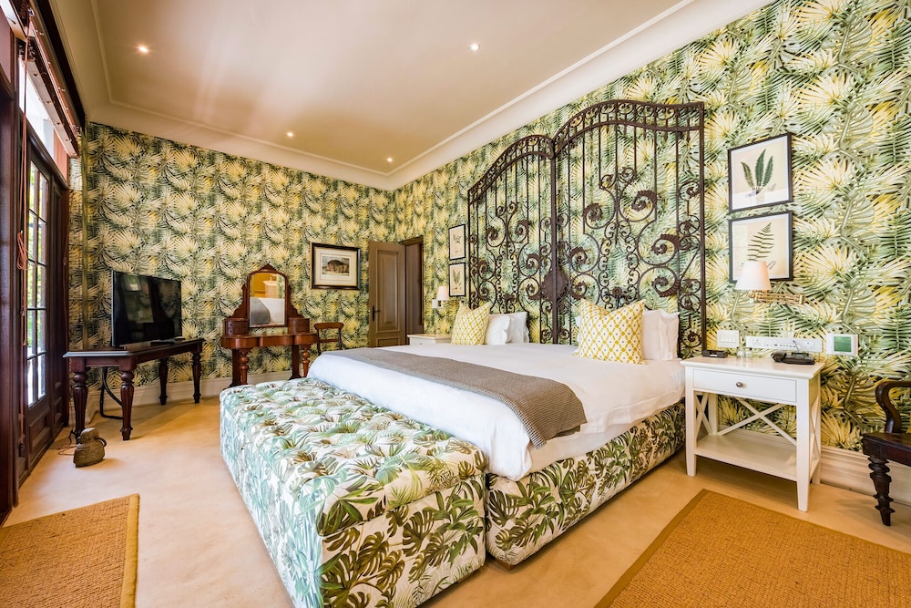 Executive Suite, 1 Queen Bed photo 1