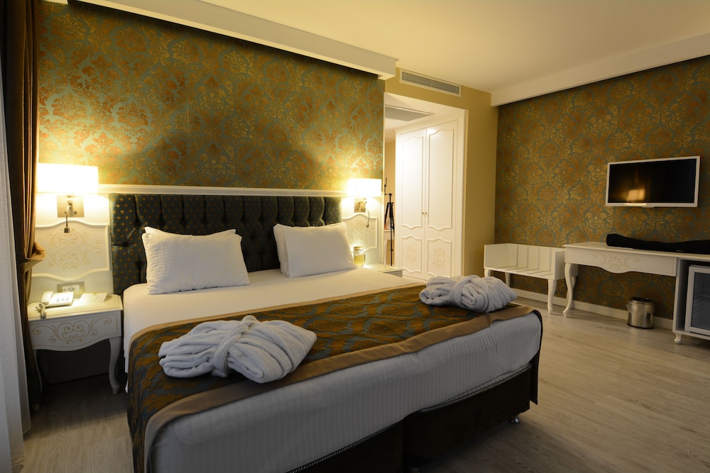 Standard Suite, Sea View, Corner photo 1