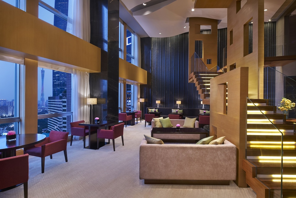 Deluxe Suite photo 2