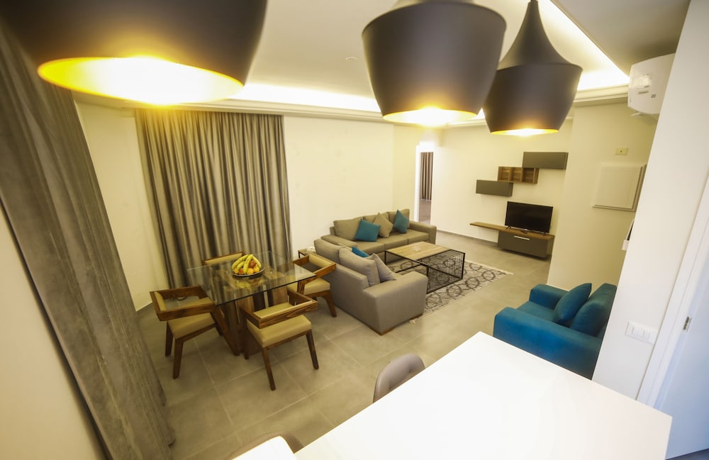 Executive Suite photo 2