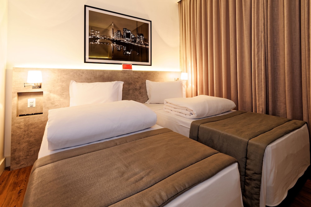 Superior Twin Room photo 2