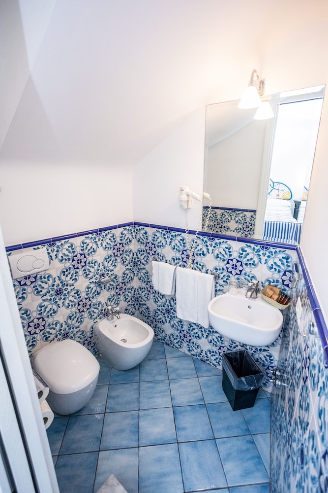 Exclusive Condo - Photo 4