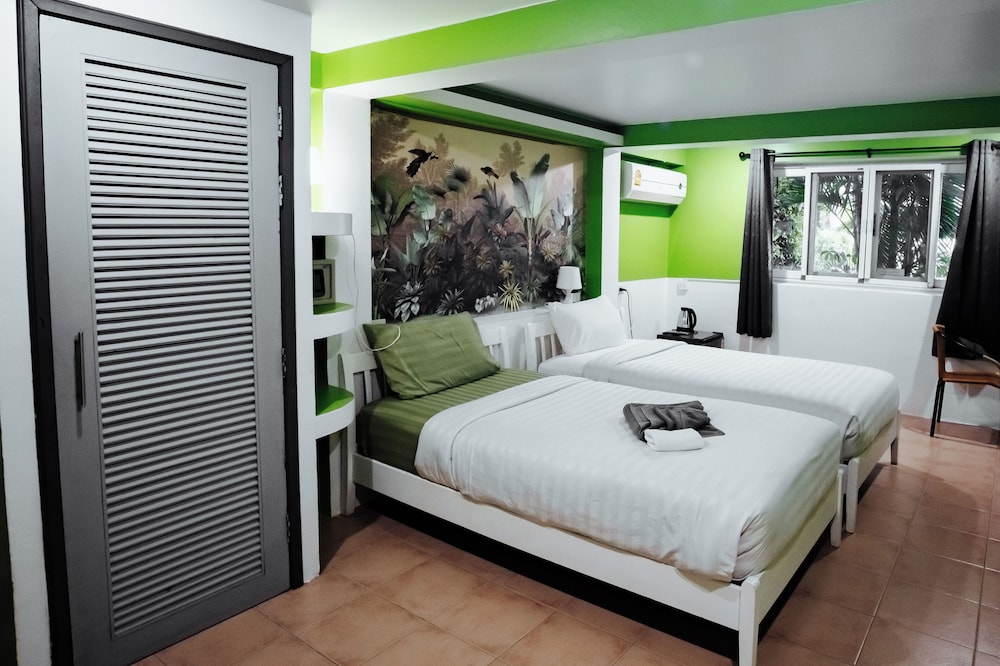 Room, 2 Twin Beds, Ensuite