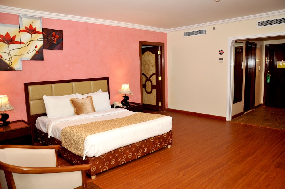 Deluxe Suite