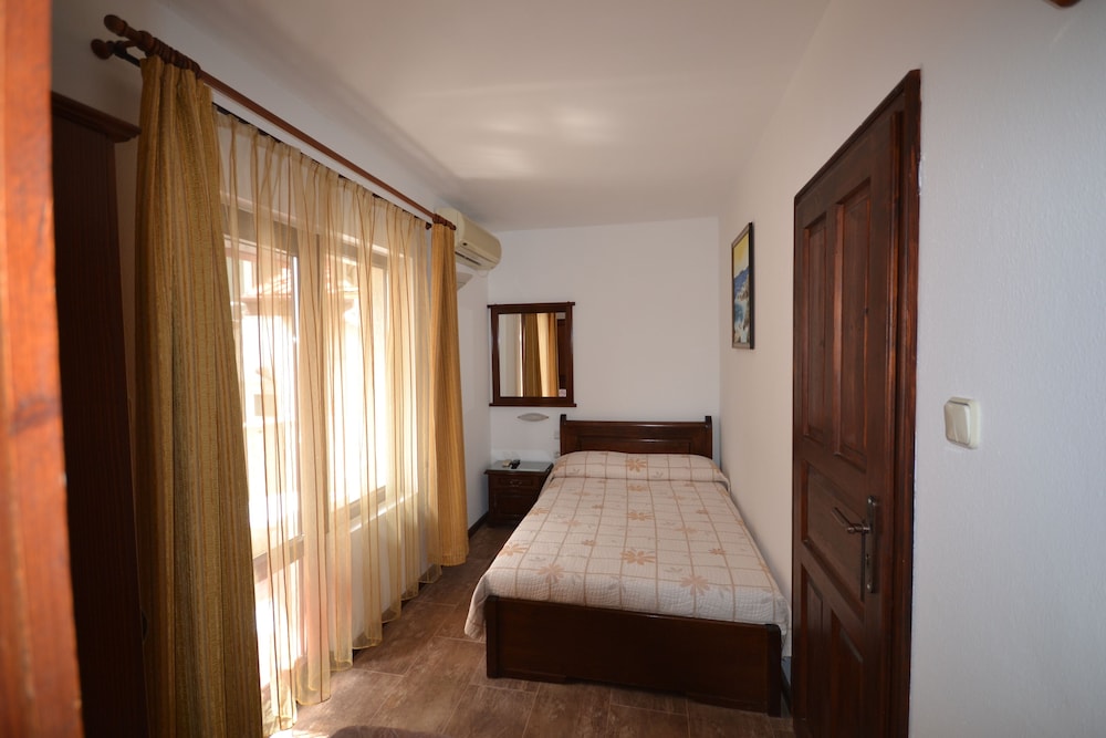 Economy Single Room