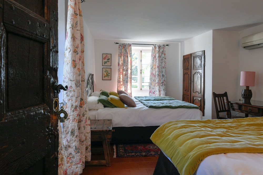 Classic Quadruple Room, Ensuite, Garden View (CQC) photo 1