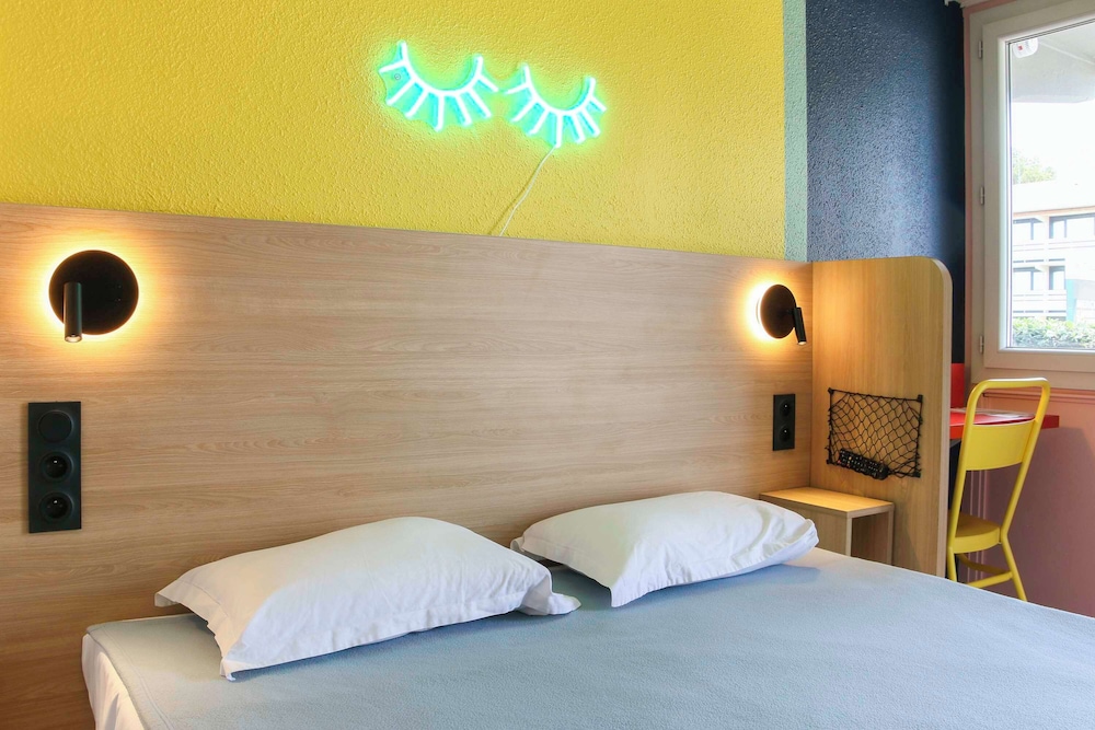 Standard Room, 1 Double Bed - Photo 17