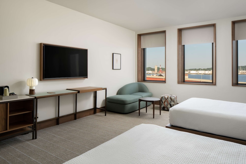 Deluxe Room, 2 Queen Beds (Water View) - Photo 1