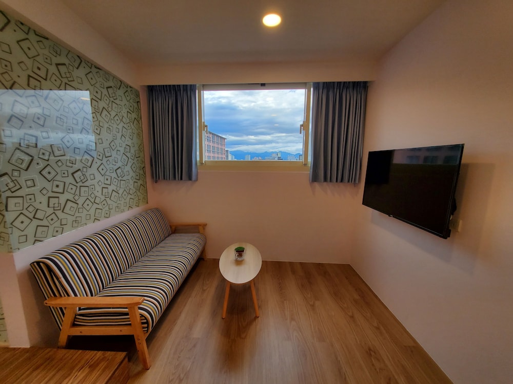 Standard Quadruple Room, Non Smoking - Photo 10