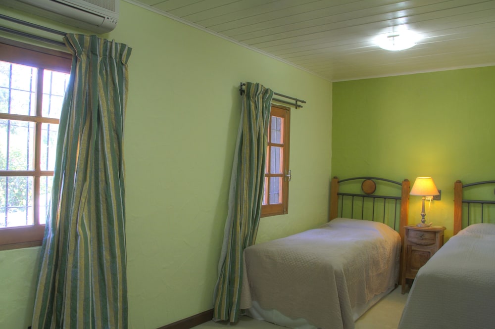 Family Suite, 2 Bedrooms, Jetted Tub photo 2