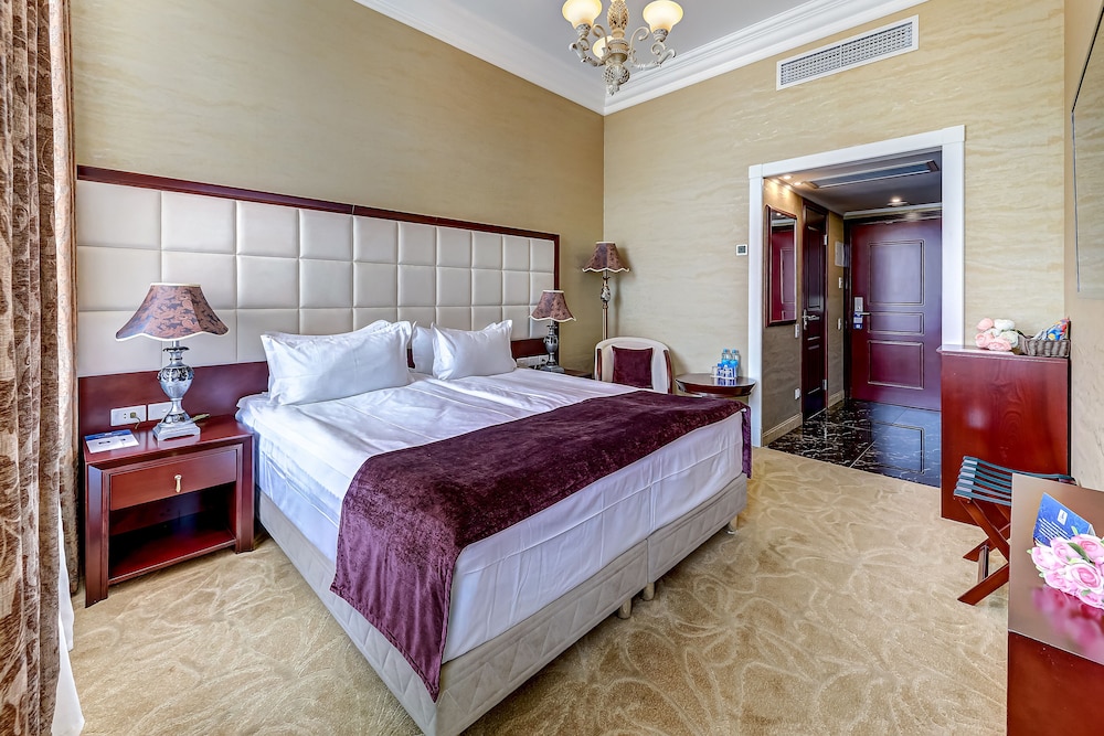 Standard Double or Twin Room photo 2