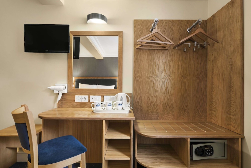 Double or Twin Room photo 3