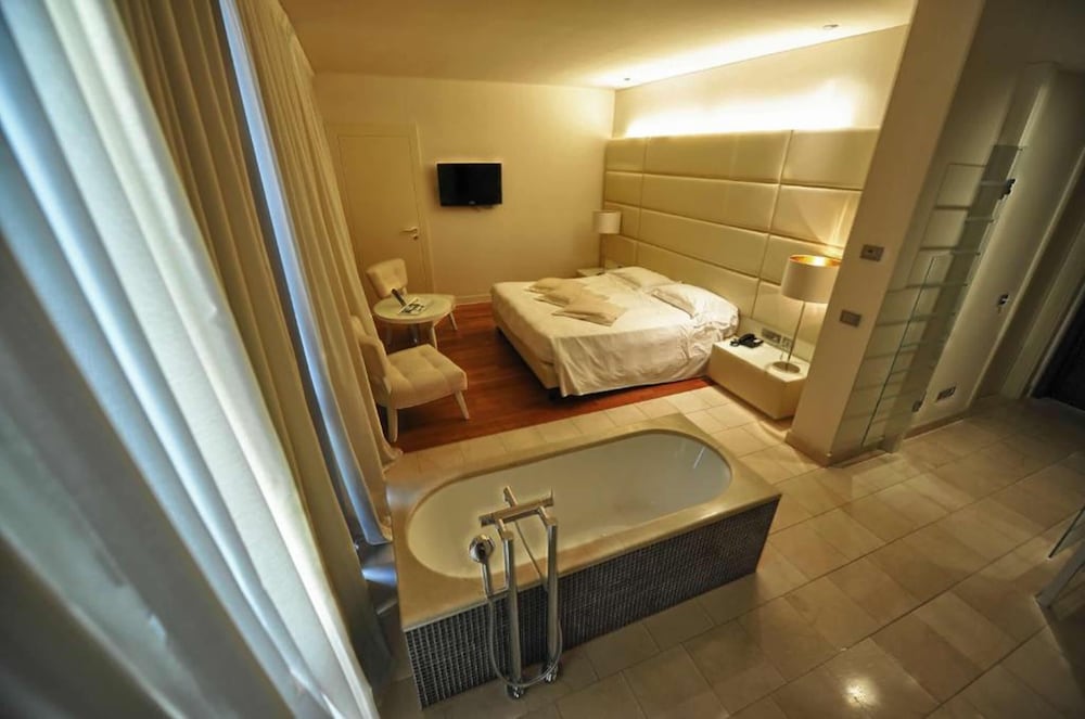 Junior Suite - Photo 2