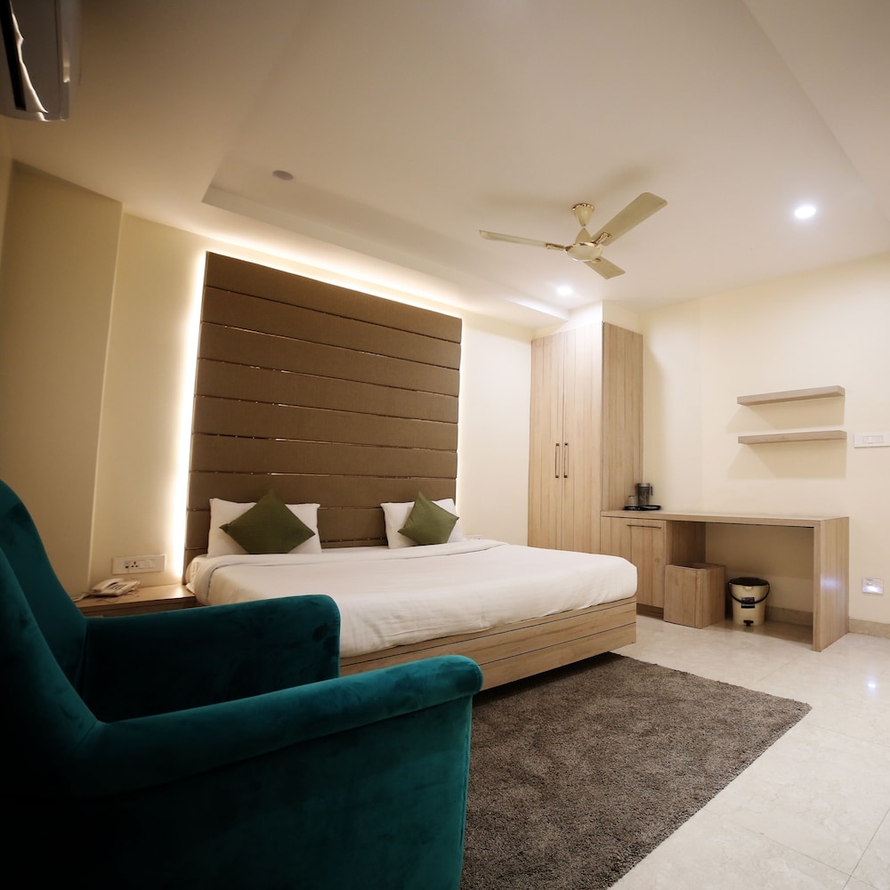 Royal Room - Photo 4