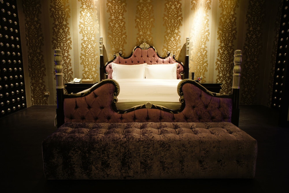 Presidential Suite Check in time starts from 6pm photo 1