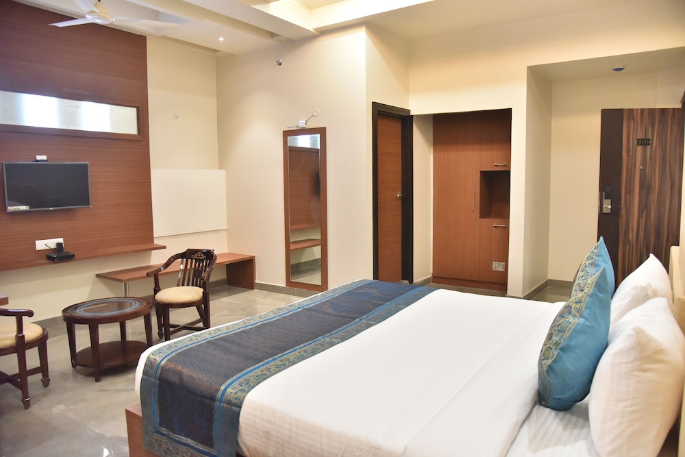 Club Room, 1 King Bed