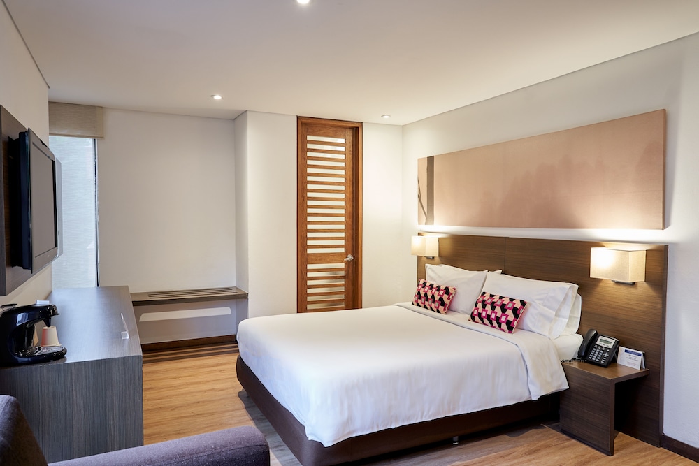 Business Double Room - Photo 1