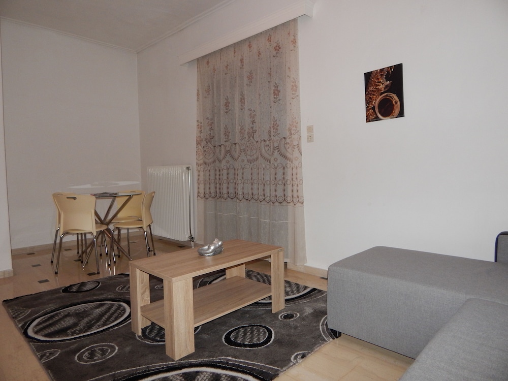 Apartment, 2 Bedrooms, Balcony, Mountain View photo 2