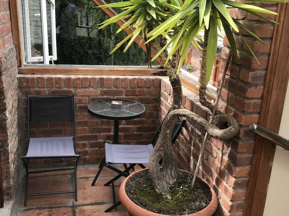 Deluxe Double Room, Ensuite, Courtyard View, photo 6