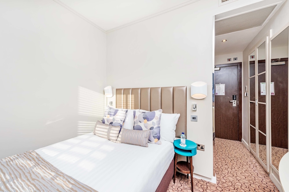 Standard Room, 1 Twin Bed thumbnail 6