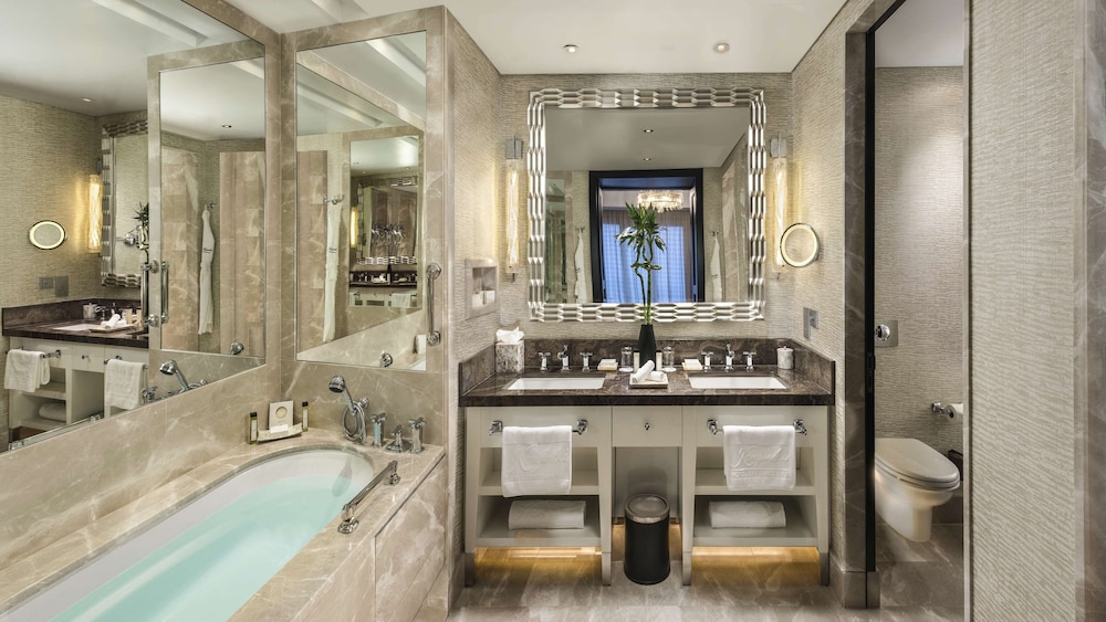 Grand Deluxe room