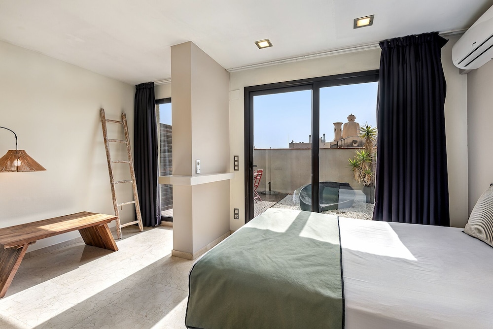 Deluxe Quadruple Room (Family or Groups)