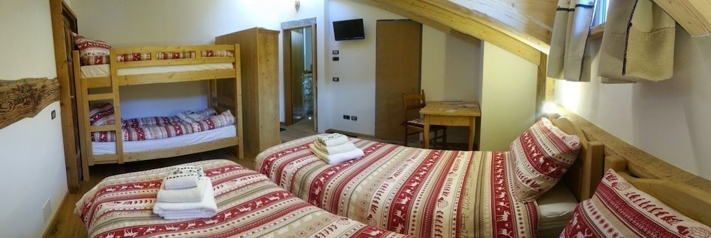 Family Room, 1 Bedroom, Mountain View photo 1