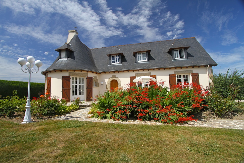Luxury Villa, 4 Bedrooms, Bathtub photo 2