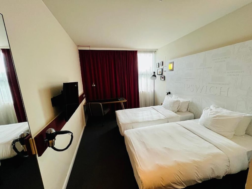 Twin Room - Photo 1