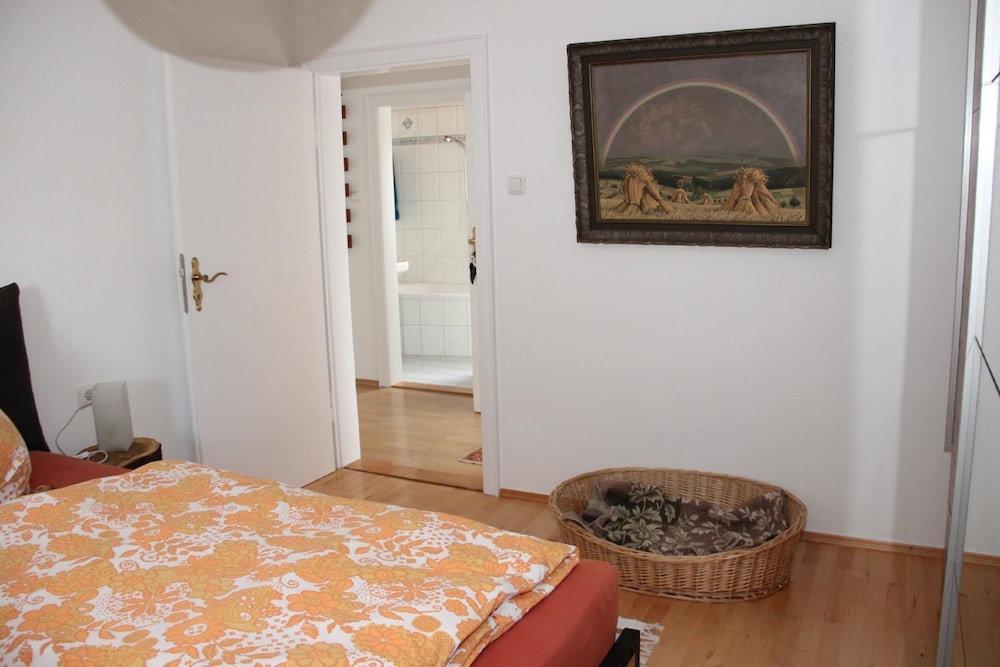 Apartment photo 2
