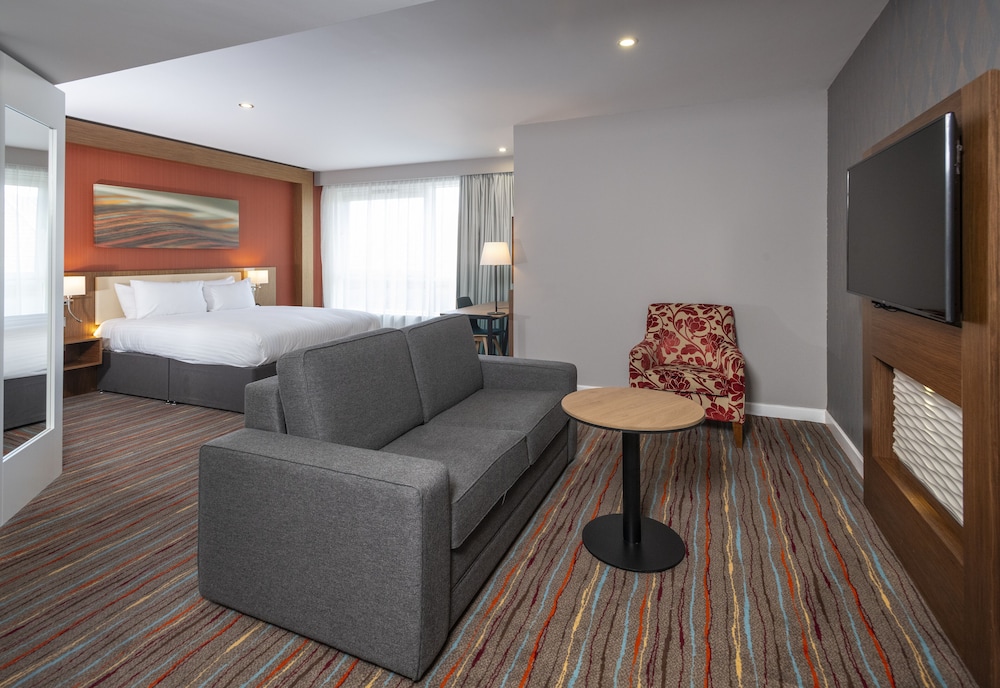 Premium Room, 1 Double Bed with Sofa bed - Photo 2