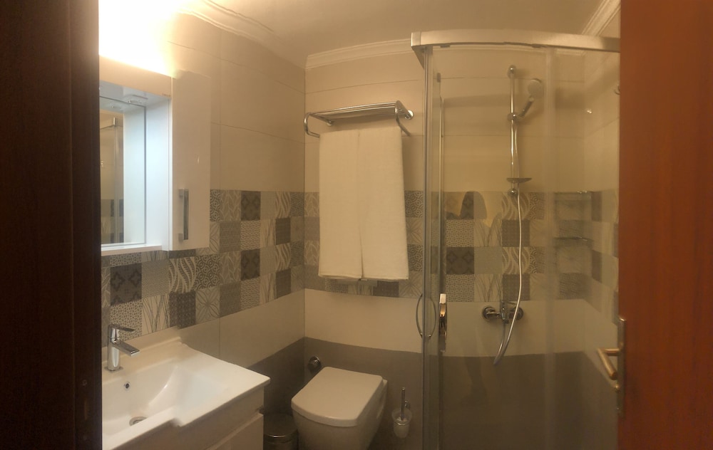 Economy Double Room photo 2