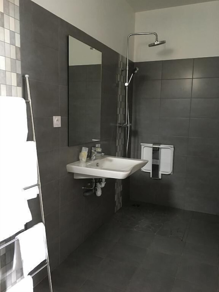 Double Room, Ground Floor photo 3