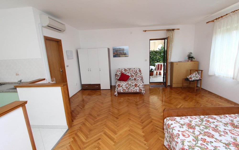 Studio, 1 Double Bed, Balcony