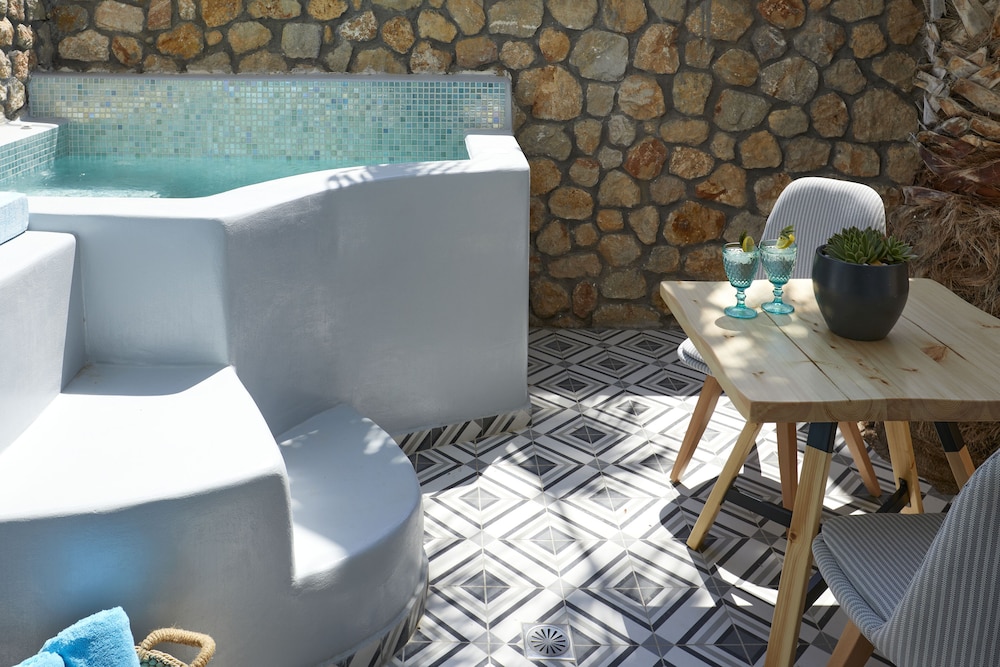 Premium Suite, Hot Tub (Outdoor) - Photo 29