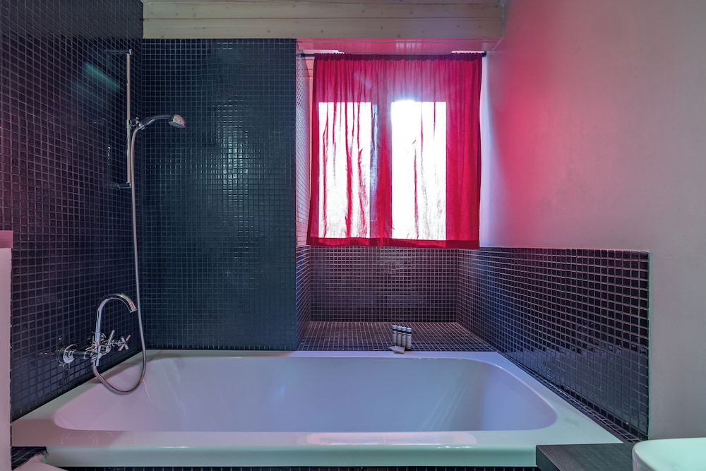 Junior Suite - Photo 13