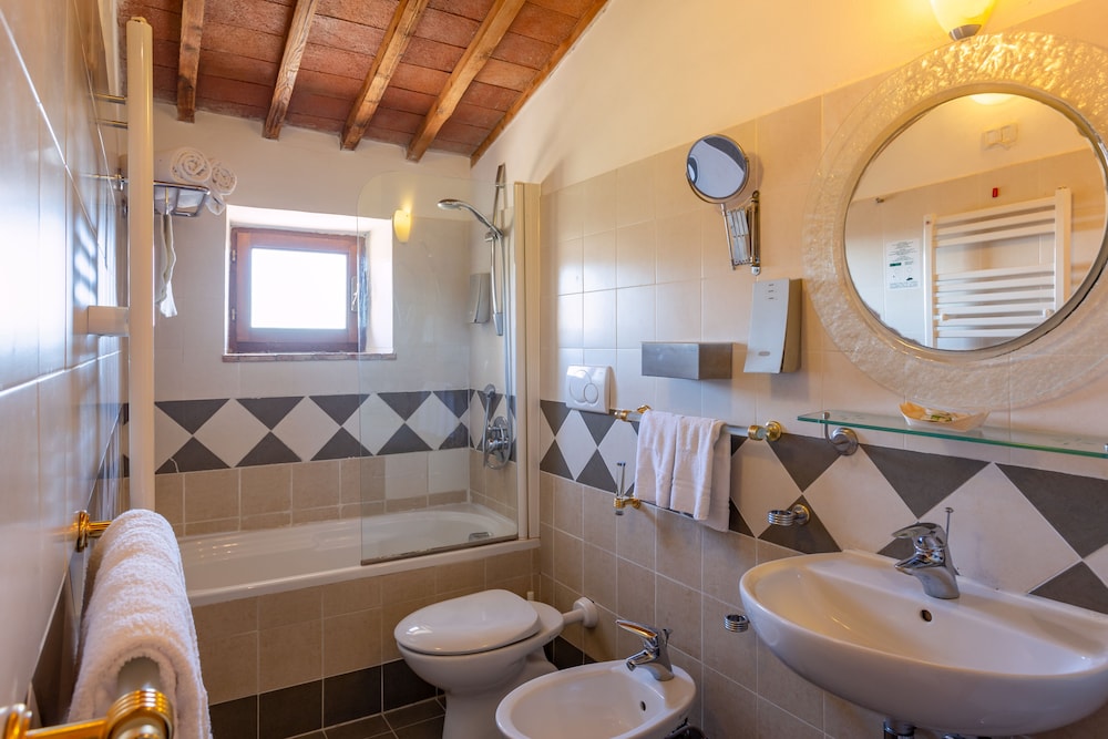 Double Room Single Use - Photo 6