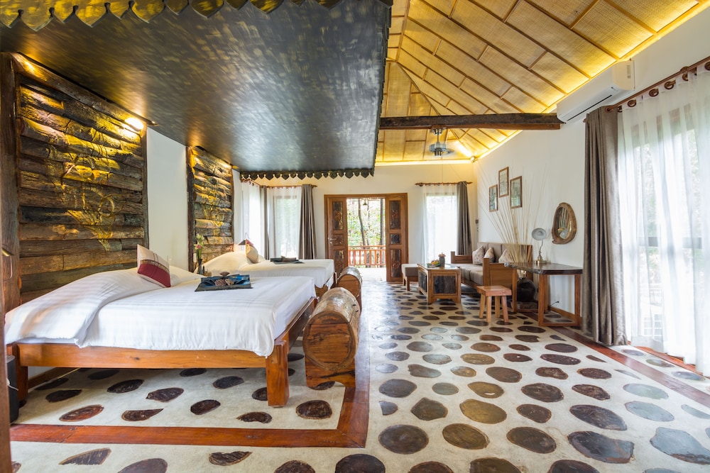 Private Family Villa - Photo 12