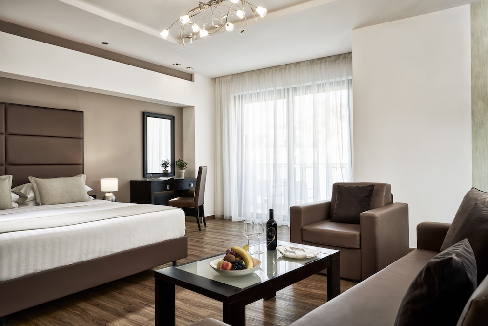 Premium Executive Suite
