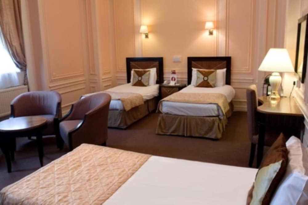 Standard Triple Room - Photo 1