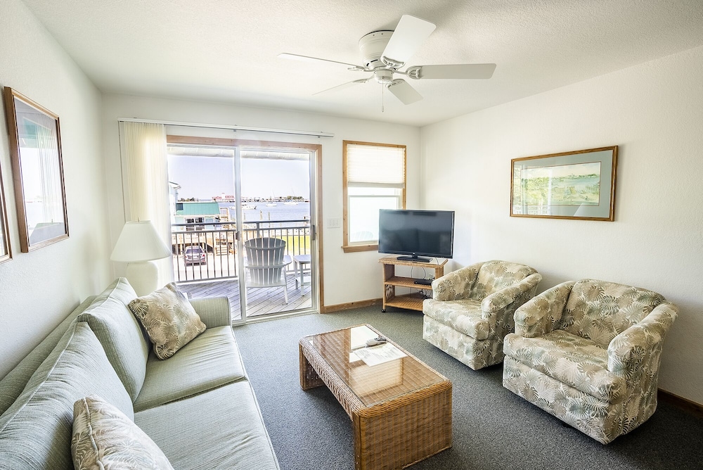 Standard Suite, 1 Bedroom, Non Smoking (Suite 208, Private Deck, Harbor Front)