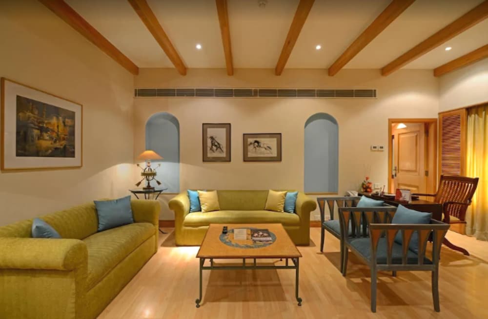 Luxury Suite, Ocean View, Beachside - Photo 14