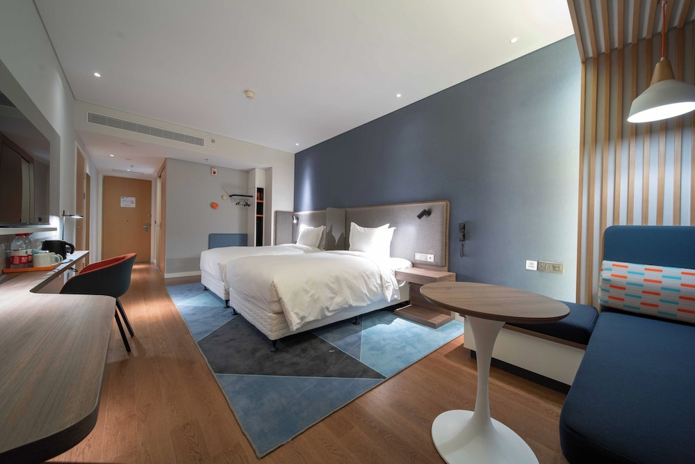 Standard Room, 2 Twin Beds, Accessible - Photo 1