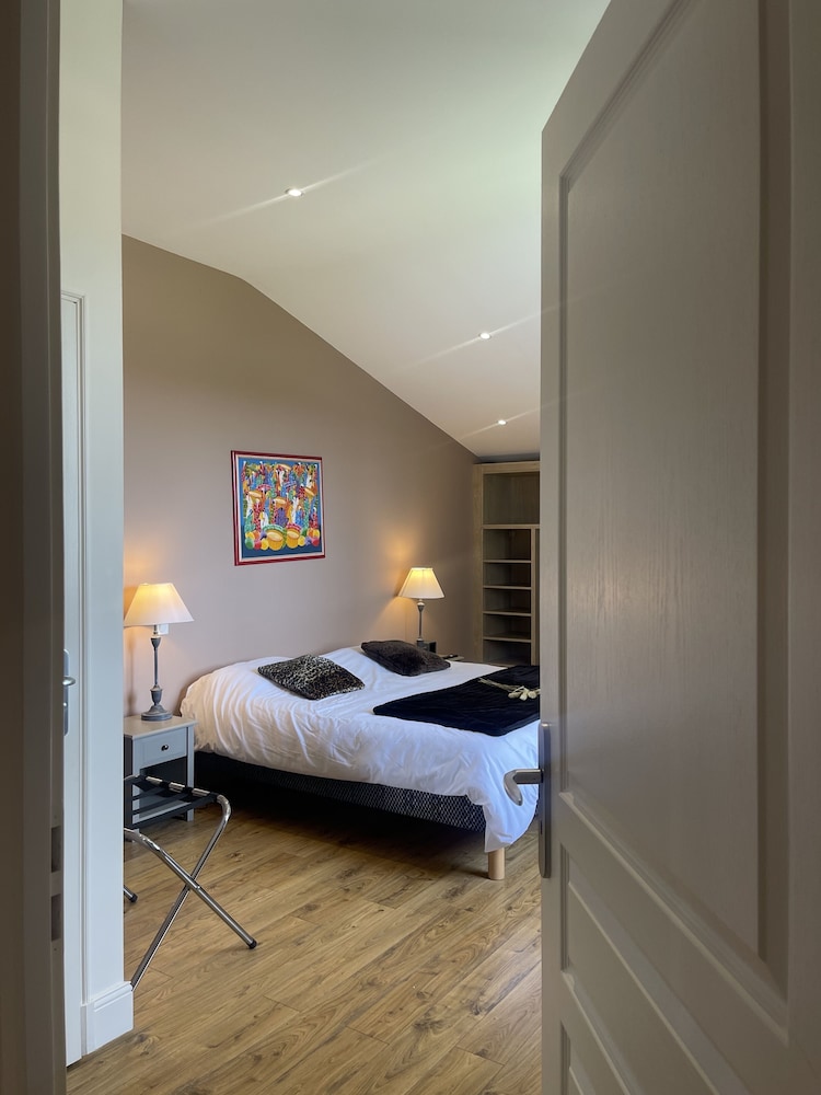 Room (1er Étage)