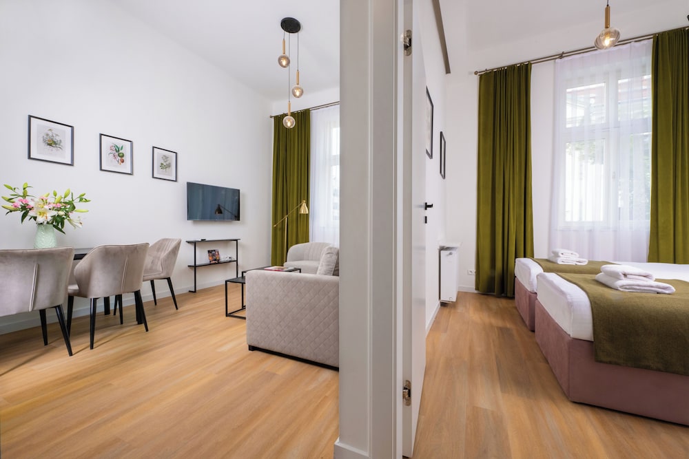 Deluxe Apartment - Photo 4