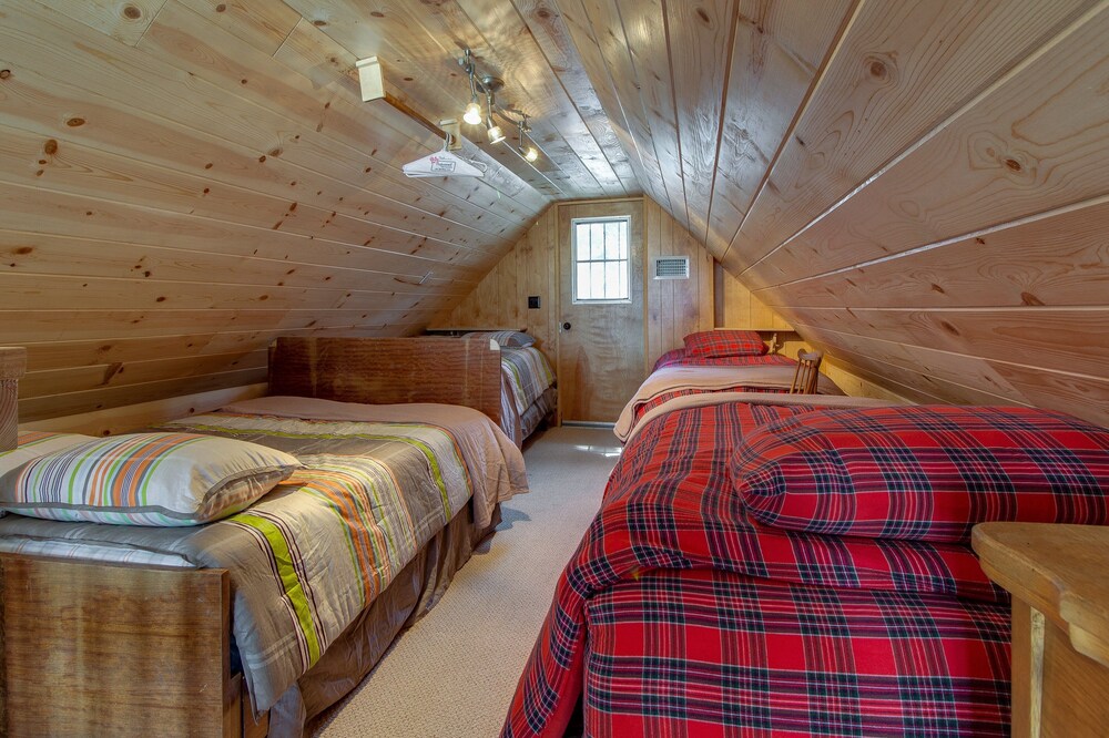 Cabin, Multiple Beds, Pool Access, Mountain View (VC247)