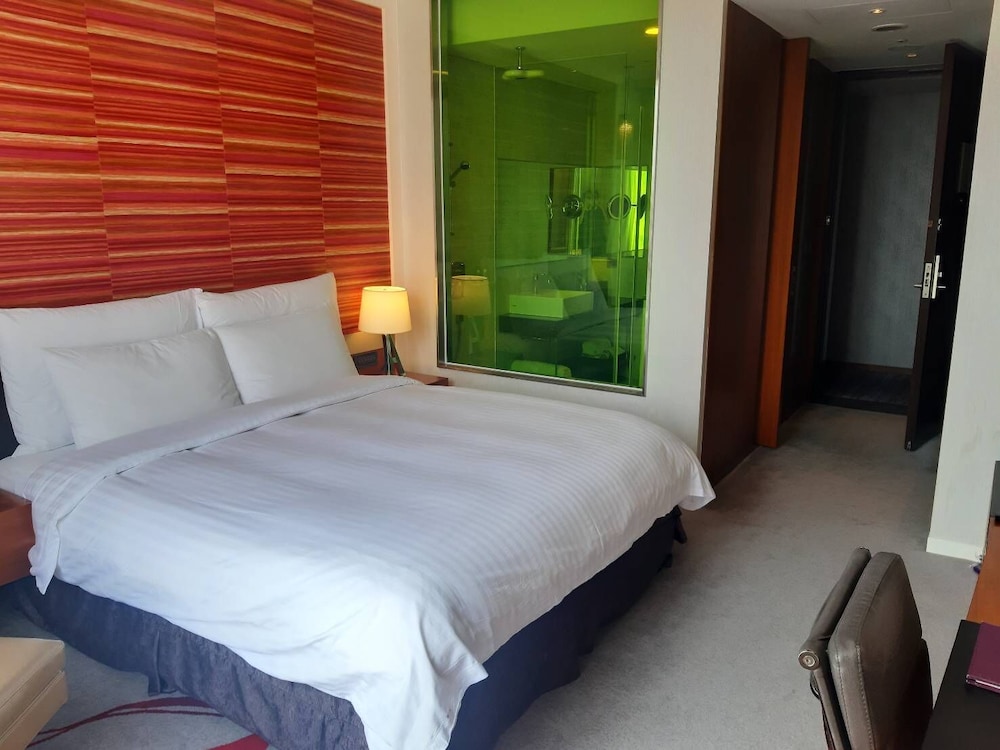 Double Room (No Bathtub)
