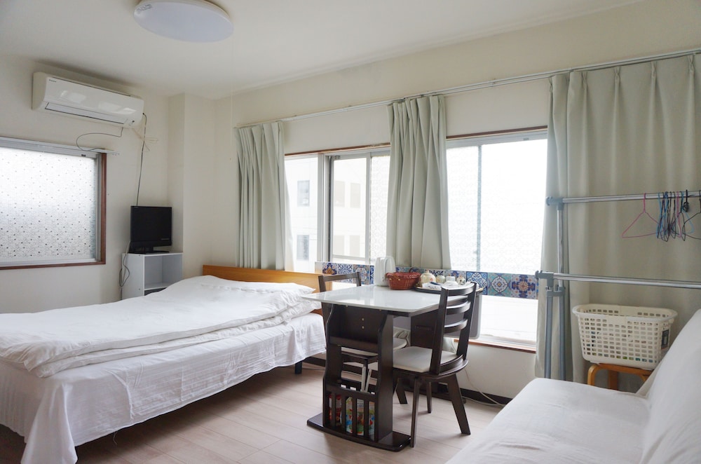 Room (401) photo 2