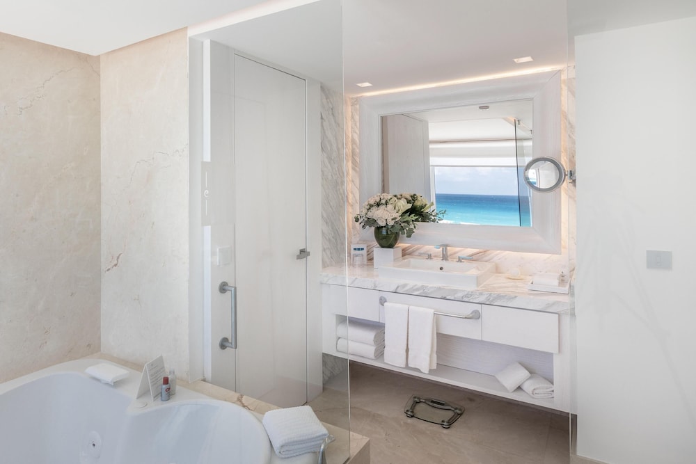 Royale Junior Suite Ocean View - King Size Bed - Photo 11