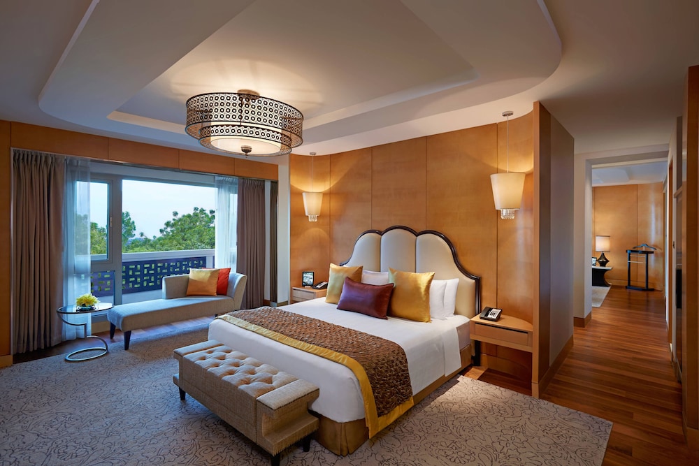 Club Suite, 1 Bedroom - Photo 3